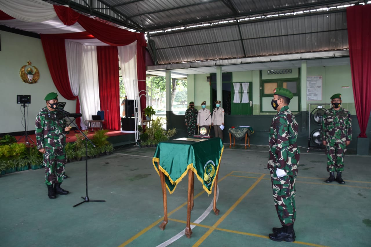 Kepala Rumah Sakit TK. IV 04. 07. 03. dr. Asmir Salatiga Diserahterimakan